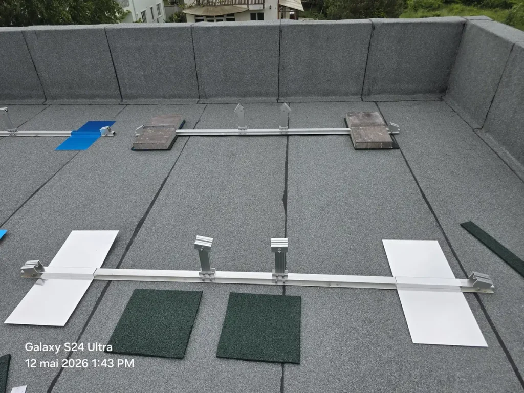 Sistem Fotovoltaic 20 kW Trifazat — Acoperiș Plan